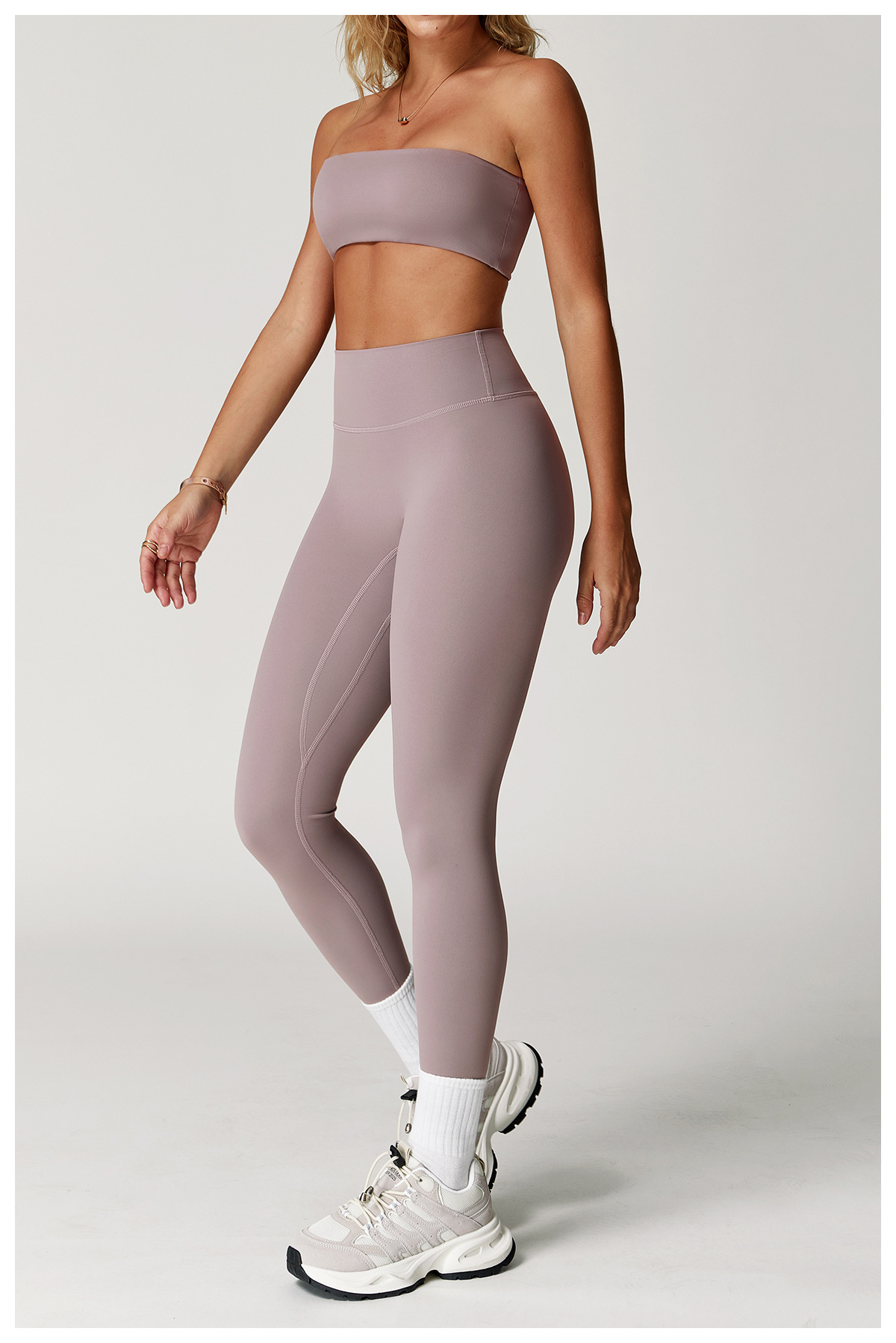 Black Basic No-Slip Bandeau Sports Bra - Image 7